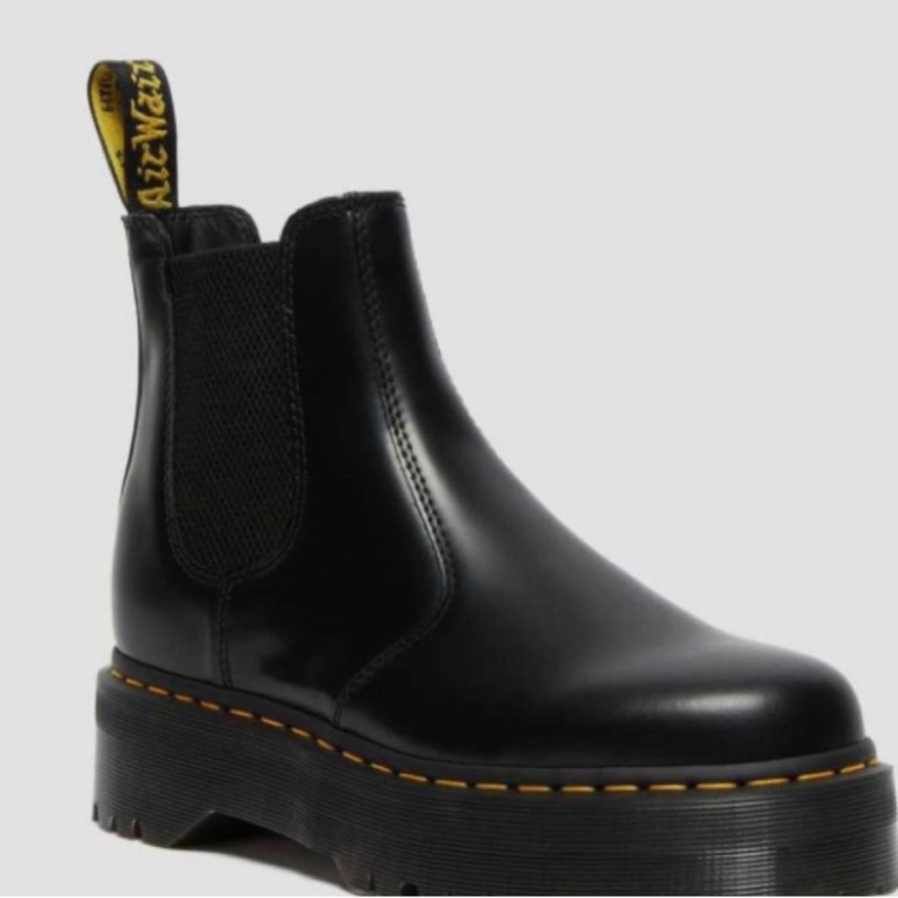 Dr. Marten Chelsea Platform Boots